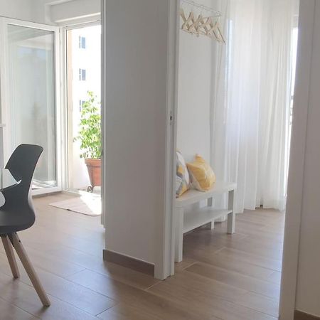 Lovely & Bright Renovated Apt. W/ Balcony In לאגוּ‏ש מראה חיצוני תמונה