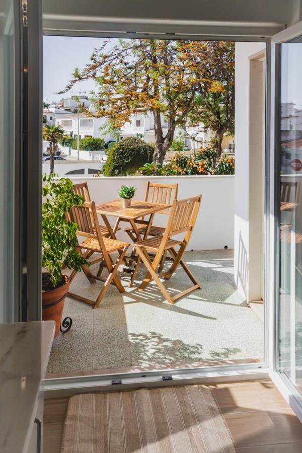 Lovely & Bright Renovated Apt. W/ Balcony In לאגוּ‏ש מראה חיצוני תמונה