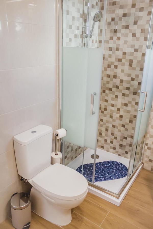 Lovely & Bright Renovated Apt. W/ Balcony In לאגוּ‏ש מראה חיצוני תמונה