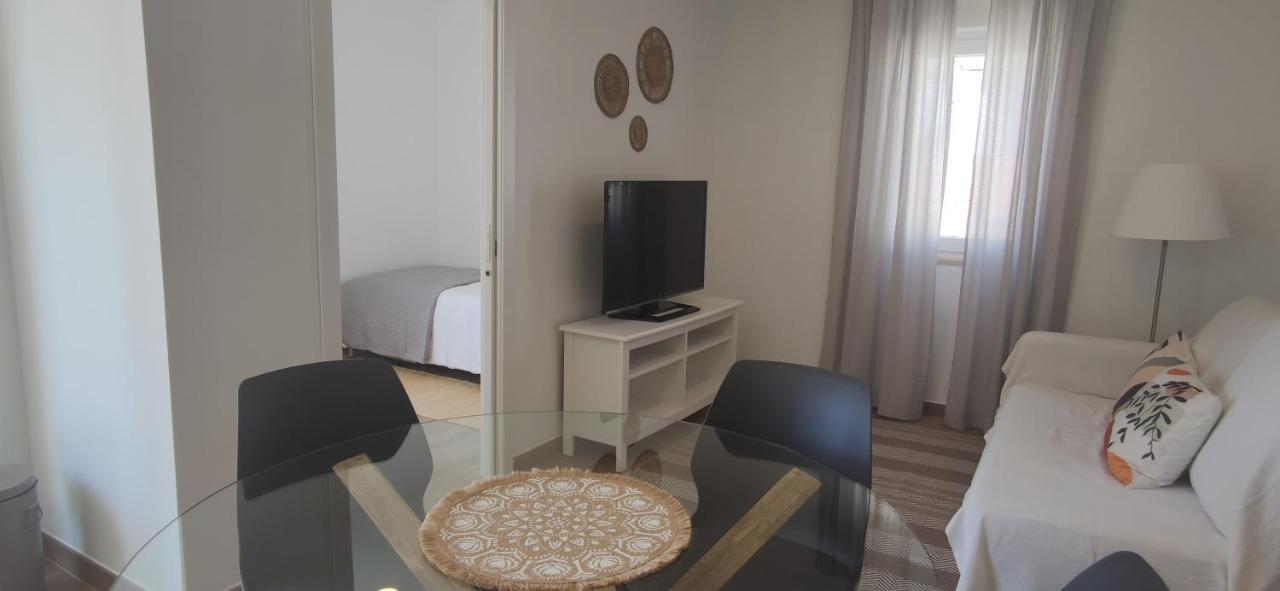 Lovely & Bright Renovated Apt. W/ Balcony In לאגוּ‏ש מראה חיצוני תמונה