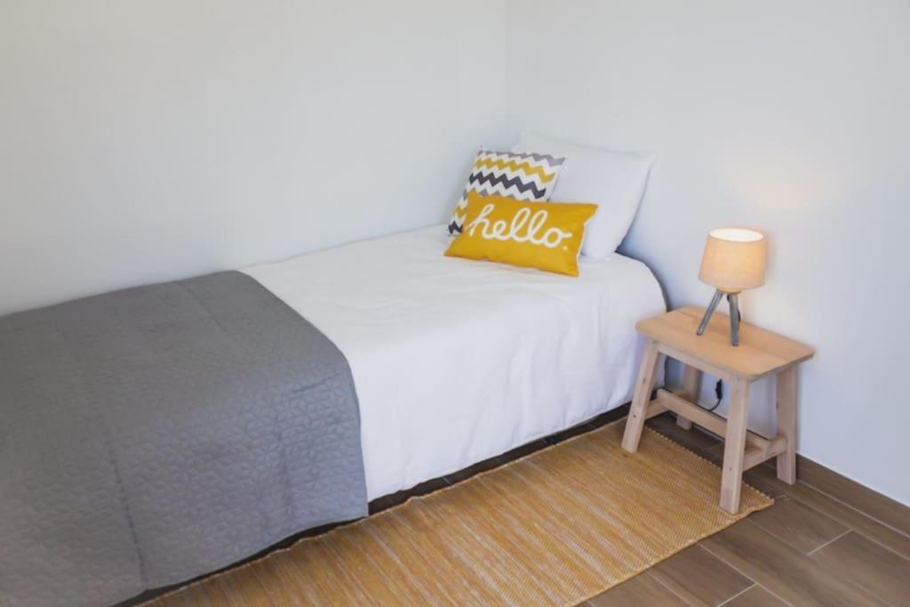 Lovely & Bright Renovated Apt. W/ Balcony In לאגוּ‏ש מראה חיצוני תמונה
