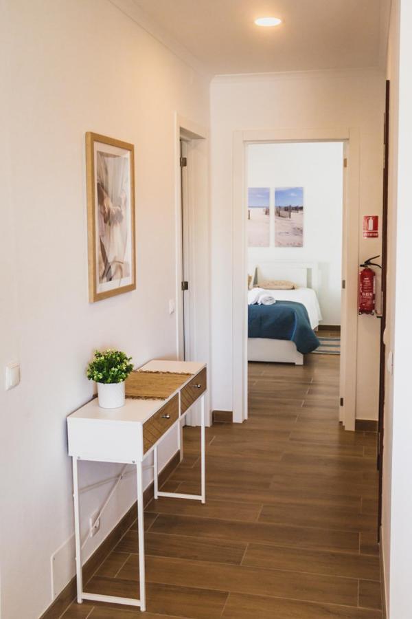 Lovely & Bright Renovated Apt. W/ Balcony In לאגוּ‏ש מראה חיצוני תמונה